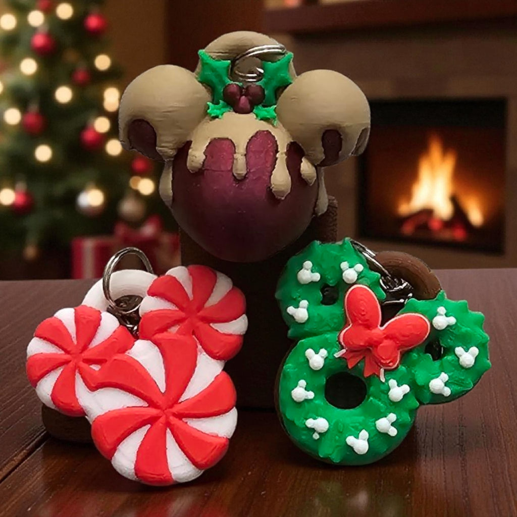 Disney Holiday Treat Keychain Set 🍭🎁